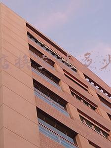 4s店换空滤多少钱