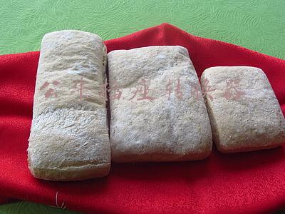 公牛插座转换器换插头(传统插线板已经过时，这款流行转换插线板，超好用又便宜)