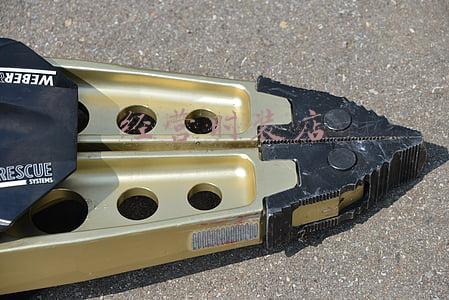 经营时装店,全球旅游换装游戏,有感情线(中国古代题材行不通？IGG做了一款国际范儿宫廷换装游戏)