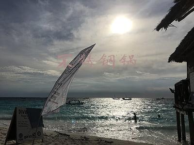 不锈钢锅烧焦烧黑了怎么清洗(不锈钢锅烧焦后难清洗？4招轻松洗净)