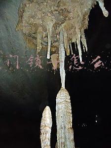 车门锁了怎么开最简单办法(开车门的正确方法，后座开车门要按哪里)