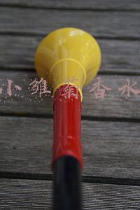 小雏菊香水