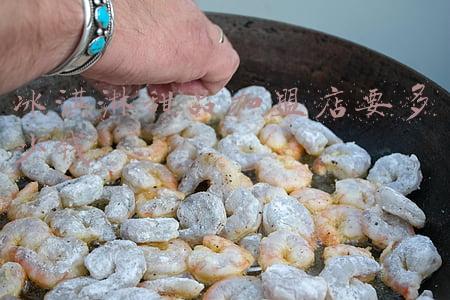 冰淇淋加盟费及条件；冰淇淋店加盟大概要多少钱