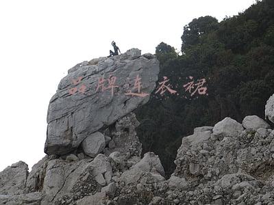 品牌连衣裙