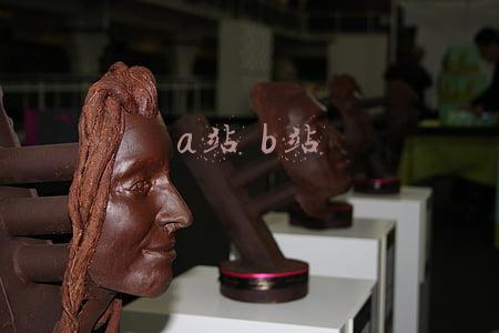 A站B站是什么意思(破圈的虚拟偶像A-SOUL，不仅是亚文化圈狂欢)