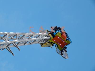 艾克里里洛凡承认恋情(“越南女明星”艾克里里和娇C小助理复合了！陈年糖好磕吗？)