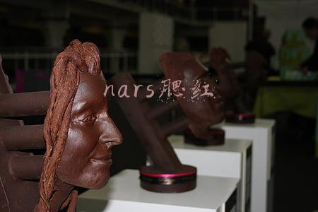 nars腮红中文名(这8款腮红，让你无惧新年的社交时刻)