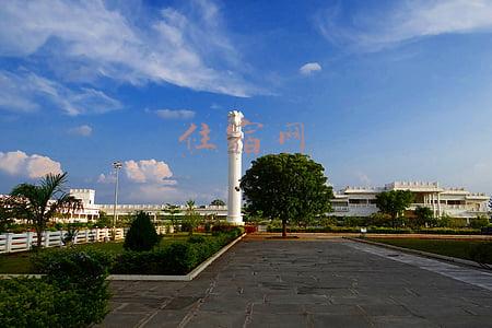美团住宿网(美团网扩充酒店预订业务，发力旅游O2O)