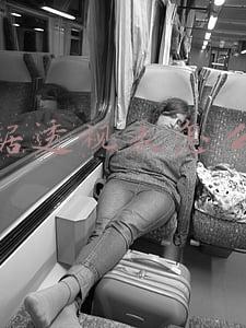 数据透视表怎么做求和(Excel的数据透视表怎么弄？数据透视表怎么做汇总求和)