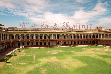 富士拍立得mini7s闪红灯(不要阻止我！我拍的是情怀：富士 instax系列 拍立得相机图鉴)