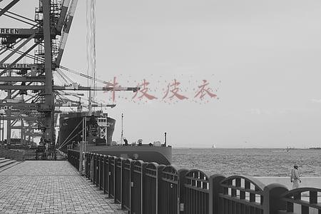 牛皮皮衣太硬怎么样才能变软(实用｜凹造型必备技能 真皮保养小指南)
