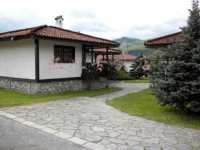 北京热风专卖店(走，放风去丨25周年热爱不止，hotwind热风带你探索城市风景)