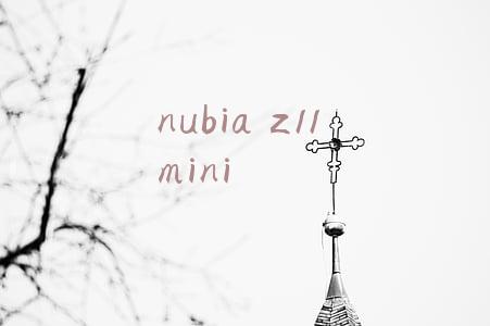 nubiaz11minis拆机视频(尾巴开箱 | 升级不止一点，努比亚 Z11 miniS 轻体验)