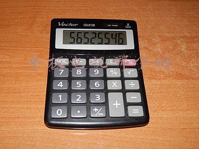 激光投影电视与平板电视哪个好(在家看电影选投影？液晶大屏还是激光电视？一篇带你看懂怎么选择)