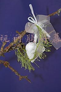 视网膜屏幕和oled屏幕的区别(与OLED比较，mini LED背光是否是智商税)