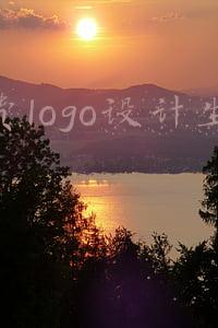 免费logo设计生成器在线(在线生成LOGO？1秒1个那种)