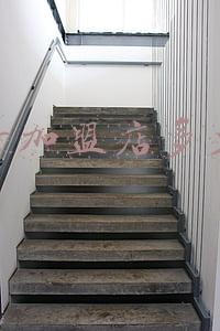 想加盟一个鲜榨果汁店,有知道什么牌子好吗》:鲜榨果汁加盟店哪家好