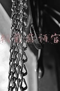 王朝红葡萄酒(红酒保质期是多久？过期了还可以继续喝吗？咱们一起了解下)