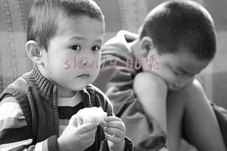 skin79bb霜哪款好用(裸妆神器 无暇美妆必备的超好用BB)