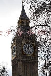 女士香水排名前十位淡香型(淡香水品牌排行榜10强：最好闻的女士淡香水推荐)