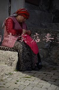coco奶茶一年能赚50万吗?:美的专卖店一年能挣多少钱
