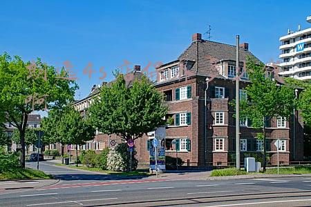 4s店做朗逸保养费用多少？保养效果如何？-朗逸在4s店保养多少钱