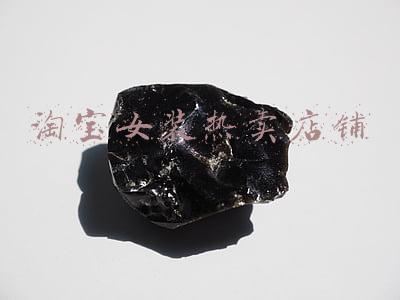 淘宝时尚女装店铺(八年剁手经验分享，小编精选五大高质日韩风淘宝女装店！)