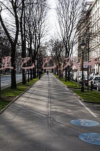 阿里巴巴双十一营业额(你的双十一没剁手？阿里第三财季营收2426亿元，增速放缓)