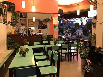 潮流男装店铺装修图片(服装店装修案例 | 这些男装店，一年可不能只逛两次)