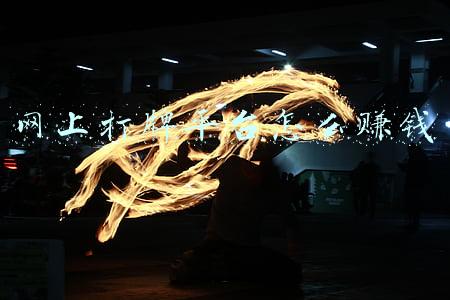 网上打牌赚钱的游戏(这款腾讯新出的“打麻将”手游，刚发布就登顶第一)
