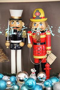 网上推广大熊猫点搜(大熊猫“艾伦”以后叫“安逸”了 正式担任四川文旅吉祥物)