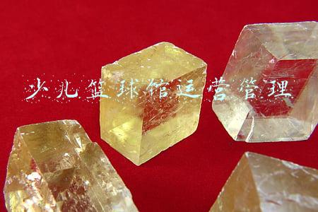少儿室内篮球馆(来松江这个训练营，带孩子打篮球！报名免费领取服装+篮球)