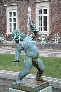 老凤祥黄金排名第几(2019中国时尚零售企业百强榜：周大福第一 老凤祥第二)