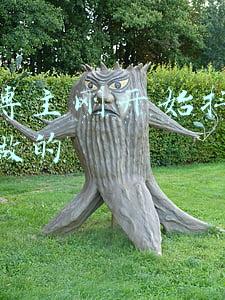 抖音上的美妆博主(抖音美女博主一个视频涨粉两百万，什么来头)