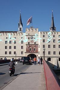 开家具店需要多少钱；在开个家具店需要多少钱