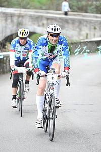 跨境电商运营面试题及答案(跨境求职黑名单疯传！真的有用吗？)