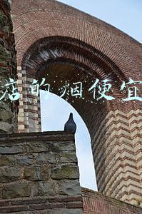 免税店买烟便宜多少：免税烟能便宜多少钱