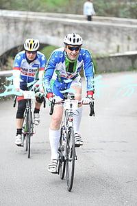 五桥二手房出租信息(南京五桥通车“助涨”周边房价？有小区半年涨2000元/㎡，房主观望心态浓)