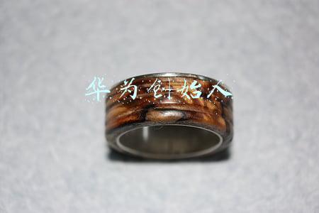 华为创始人任正非经历(《任正非全传》:从欠债200万，到华为创始人，他是怎么做到的)