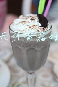 小学门口开什么店好(在小学门口推销售卖刮奖卡，民警：商铺老板，抓)