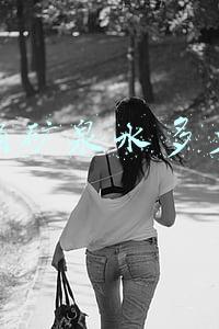 一桶矿泉水多少钱
