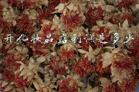 一个化妆品店一年能赚多少钱（化妆品店一年能赚几万）
