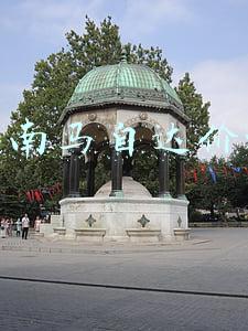 海南马自达福美来323(不看不知道，当年的海南马自达福美来居然也是小钢炮？)