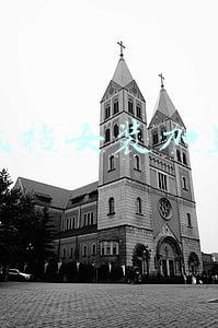 中低档女装加盟(开一家中档美容院需要投入多少资金)
