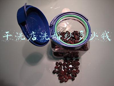 干洗婚纱一般多少钱《干洗婚纱大概多少钱》