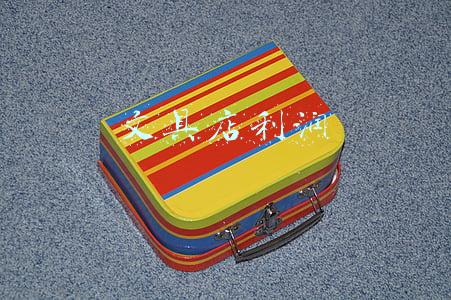 开个文具店利润怎么样(山西大妈开文具店，利用“试卷分数”，年赚80万，套路教给你)