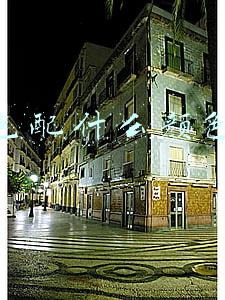 玫红色配什么颜色好看