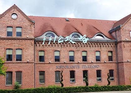 ff12攻略流程(《FF7RE》测评：爱丽丝的重逢花语，米德加的命运洪流(下))