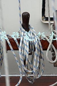 欧莱雅复颜光学嫩肤系列(30岁的抗老淡斑护肤品推荐)