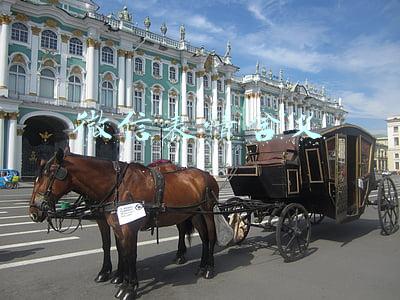 微信表情含义怎么能显示文字(微信内测“边写边译”功能，表情还戴上医用口罩)